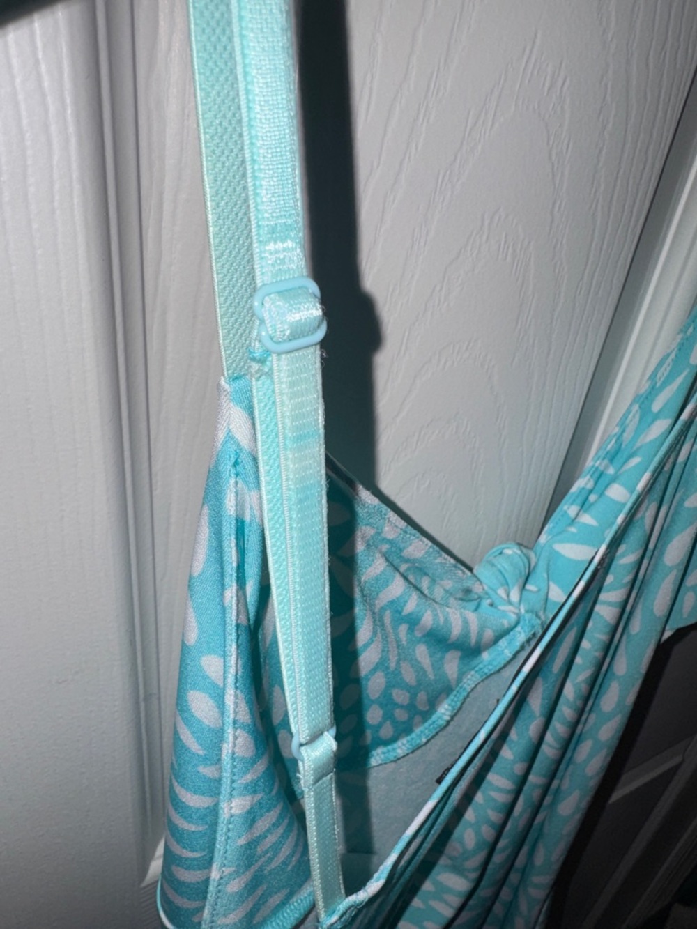 Attention Cami Top, Beautiful Aqua Color, Adjustable Spaghetti straps, EUC (CL) - Picture 6 of 6